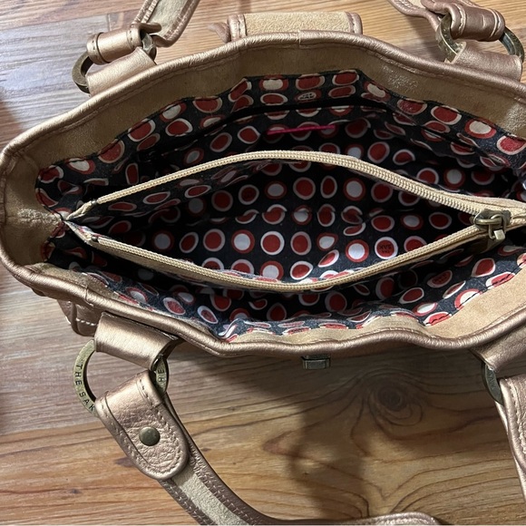 The Sak small leather shoulder bag, gold, double handle turn lock preowned - Picture 6 of 12